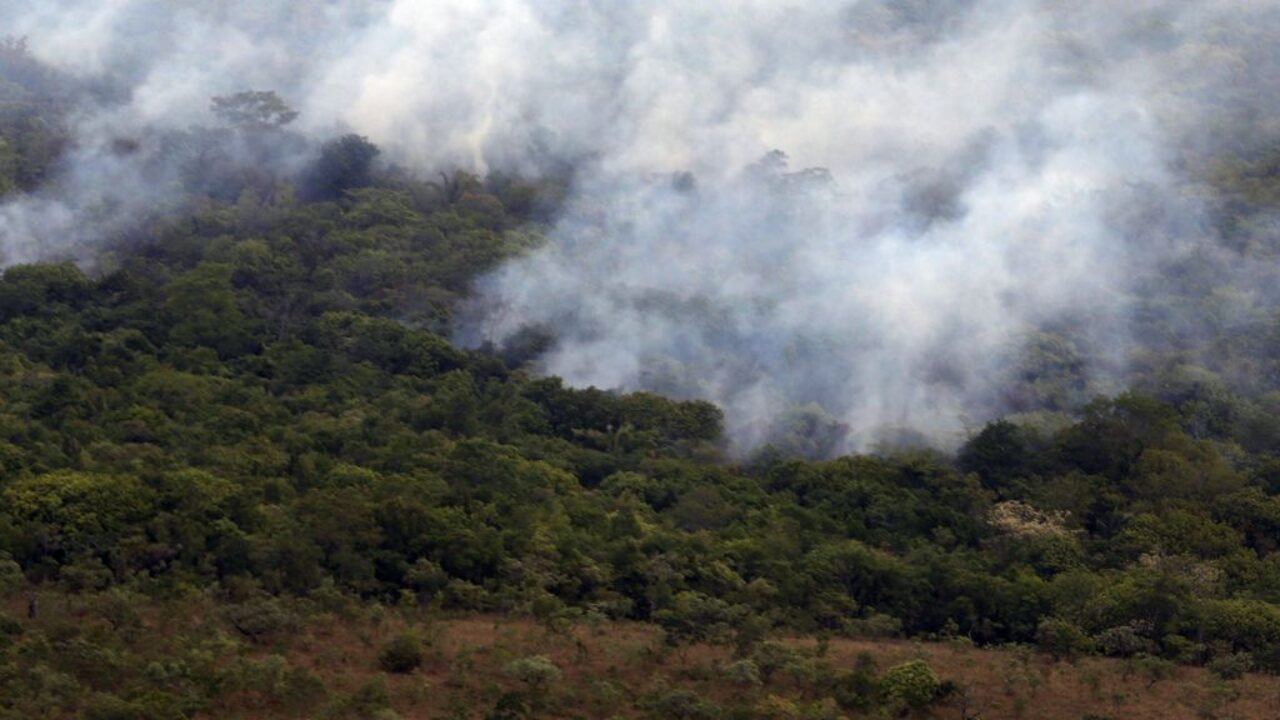 Alto Paraiso de Goiás - Fotos aerea da  queimada do Parque  Nacional da Chapada dos Viadeiros (Valter Campanato/Agência Brasil)