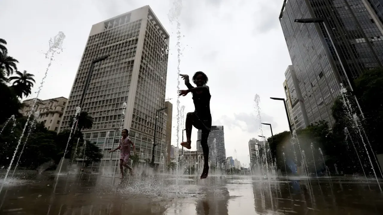 48_retro_2023_onda_de_calor_em_sao_paulo