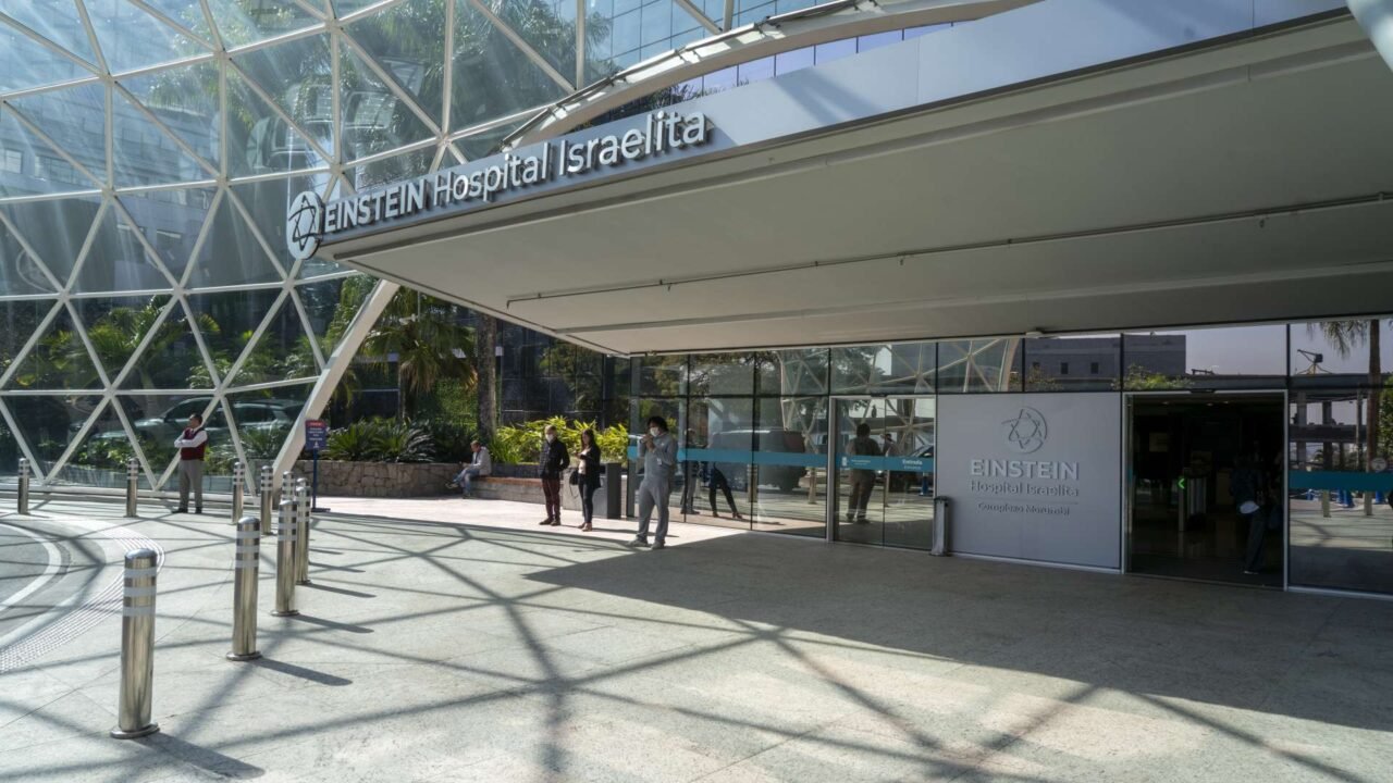 Fachada do Einstein Hospital Israelita na unidade Morumbi (1).jpg