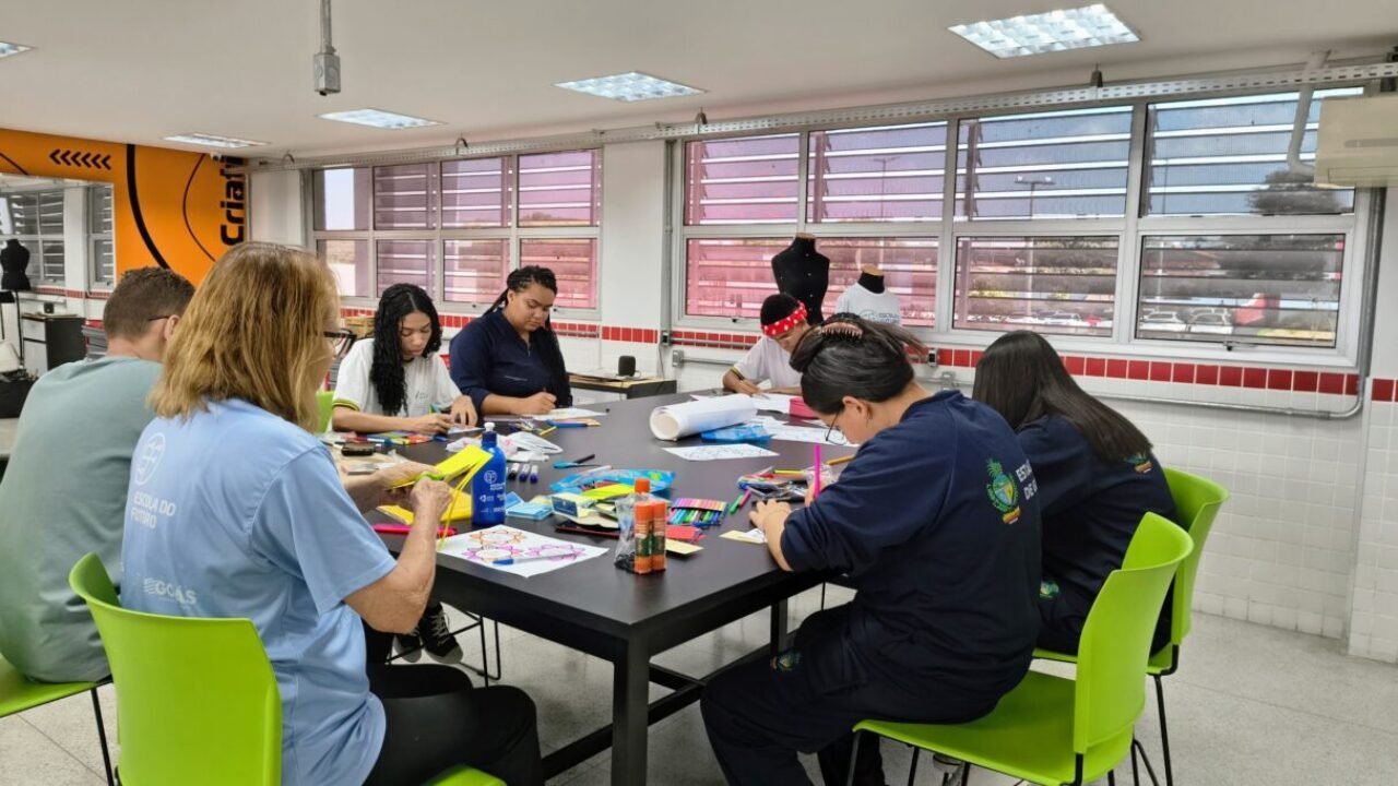 Projeto-das-Escolas-do-Futuro-saude-mental-e-criatividade_Secti-1215x683