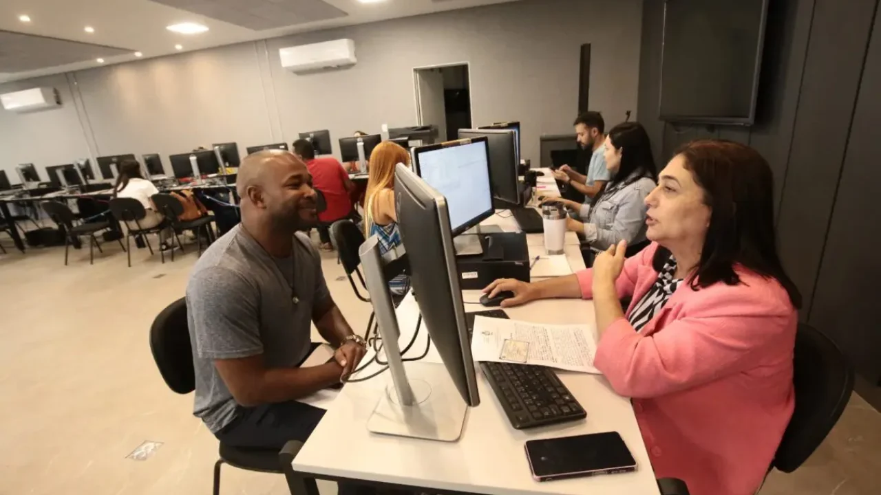 SEDUC-CAIADO-NOMEIA-MAIS-307-PROFESSORES-APROVADOS-EM-CONCURSO-PUBLICO_Seduc