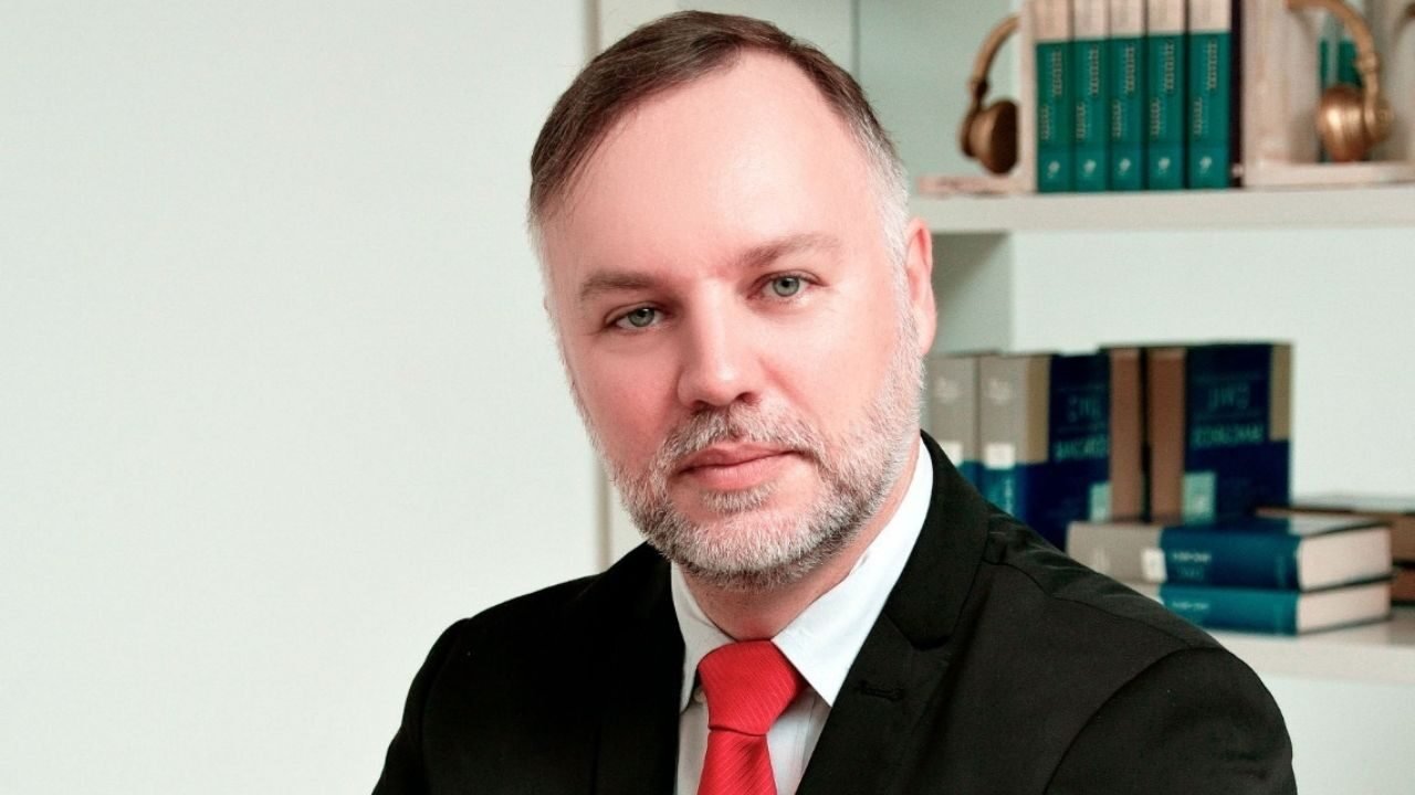 Texto do seu parágrafo (3)