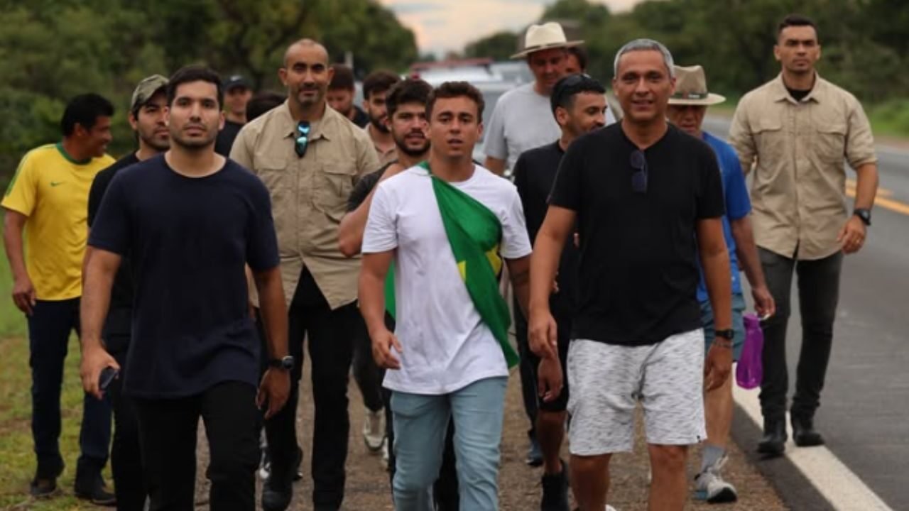 Texto do seu parágrafo (4)