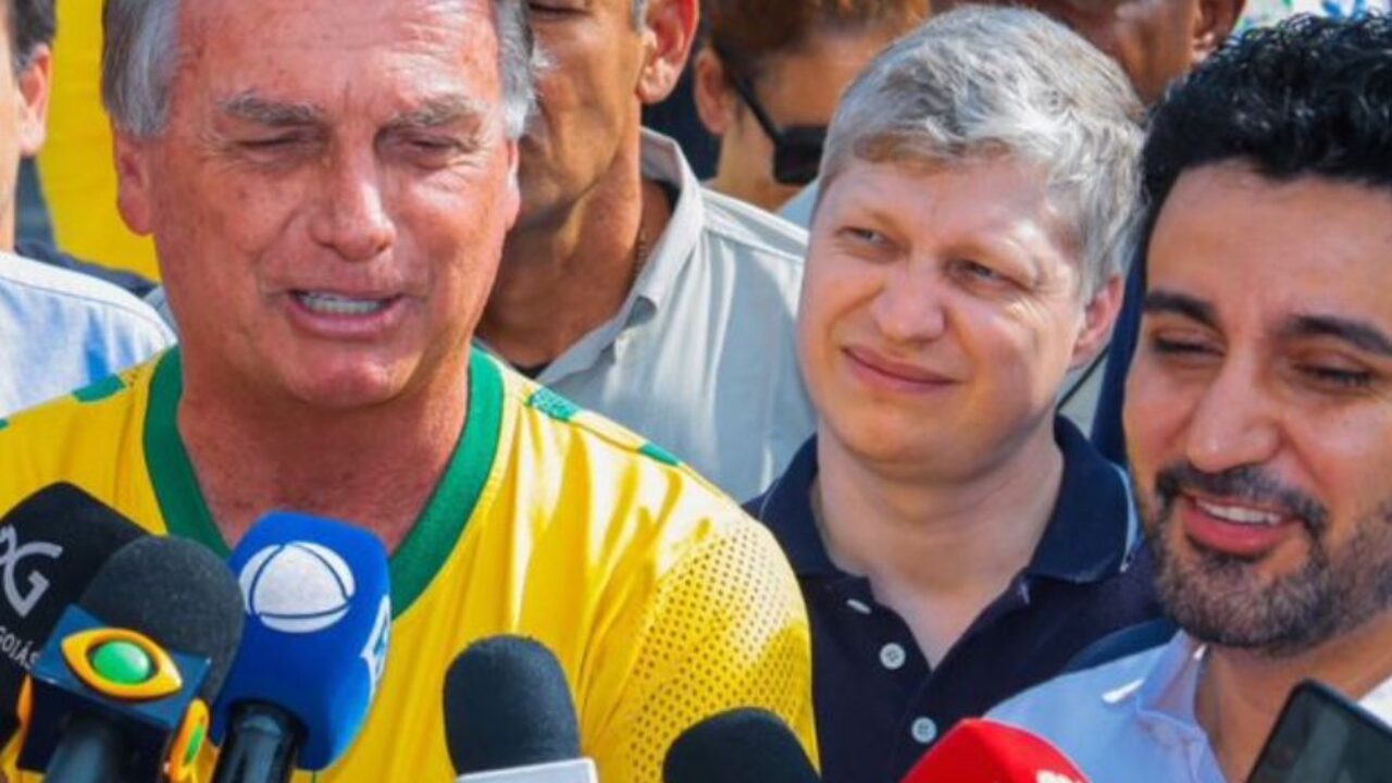 Bolsonaro acompanhou voto de Fred Rodrigues, em Goiânia. (Foto: Divulgação / Instagram / Fred Rodrigues)