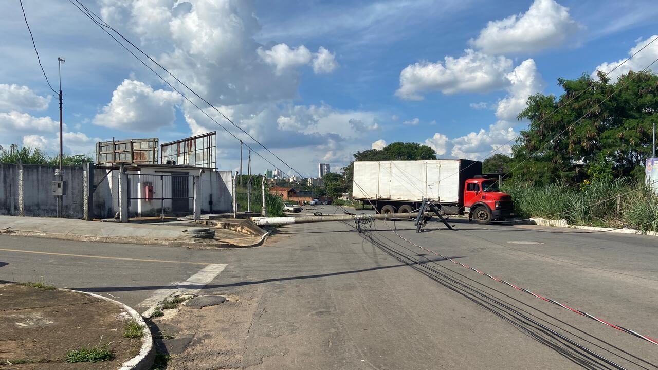abalroamento de poste_Enel Goiás