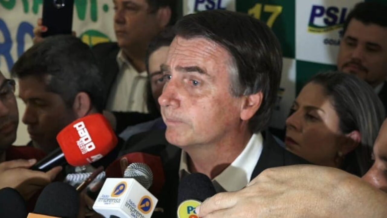 apos-reclamar-que-nao-pode-fazer-piada-com-goianos-bolsonaro-e-ovacionado-em-goiania