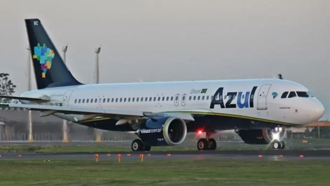 aviao-azul-.jpg