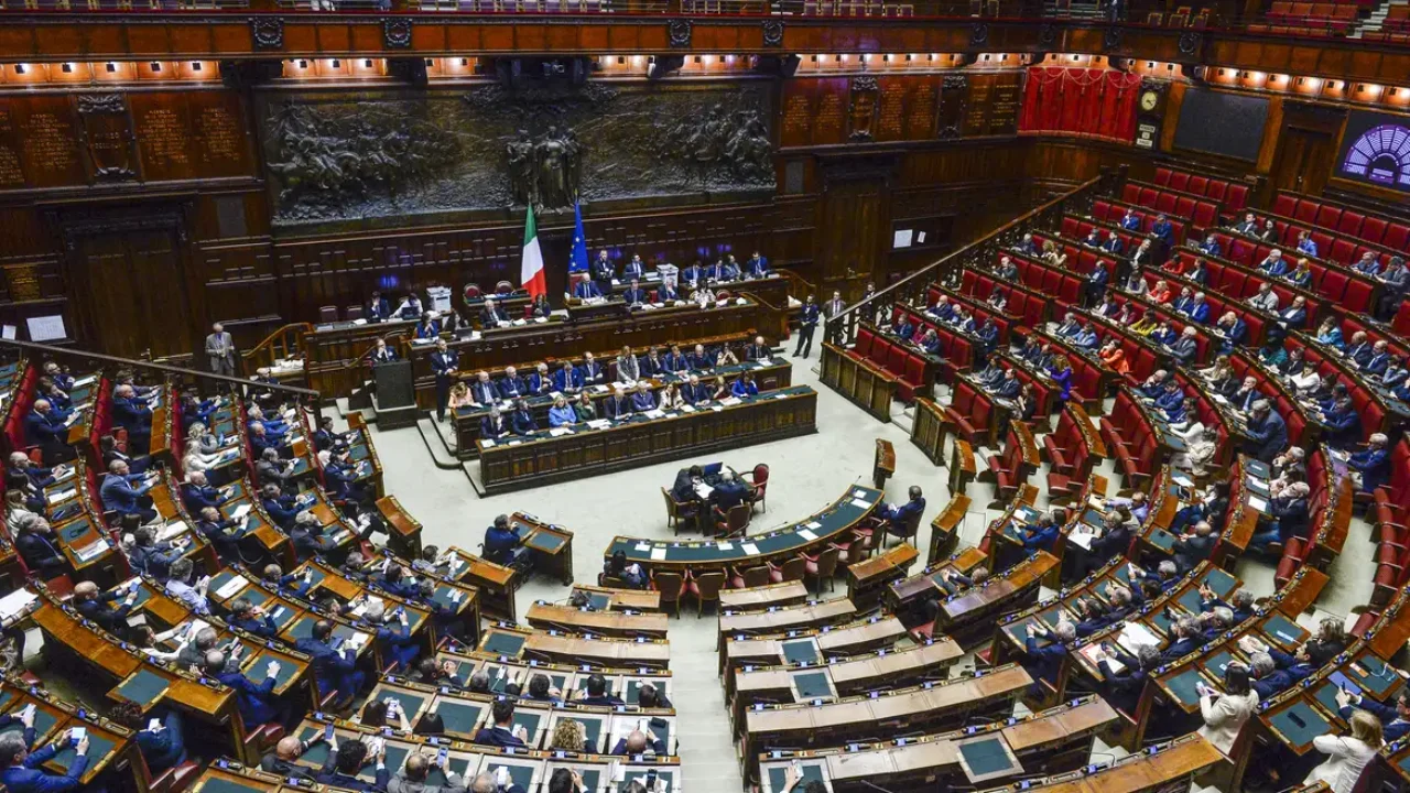 camara_dos_deputados_italia (1)