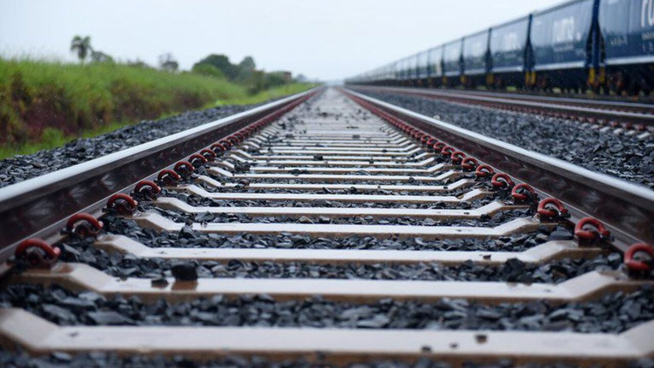 Seis empresas solicitaram autorizações para construção e operação de ferrovias - Crédito: Ricardo Botelho/MInfra