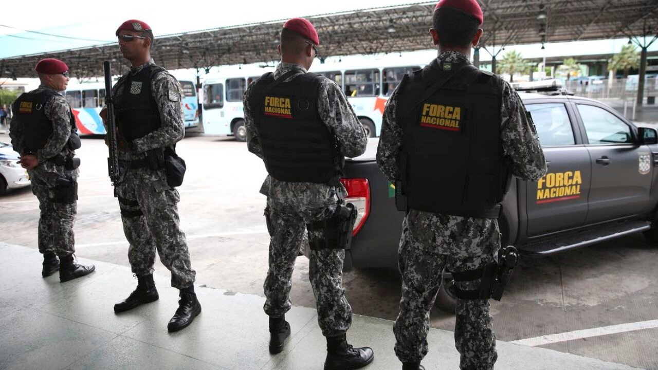 Após a série de ataques no Ceará, a Força Nacional de Segurança Pública está fazendo o policiamento ostensivo nas ruas de Fortaleza, em apoio aos agentes de segurança do estado.