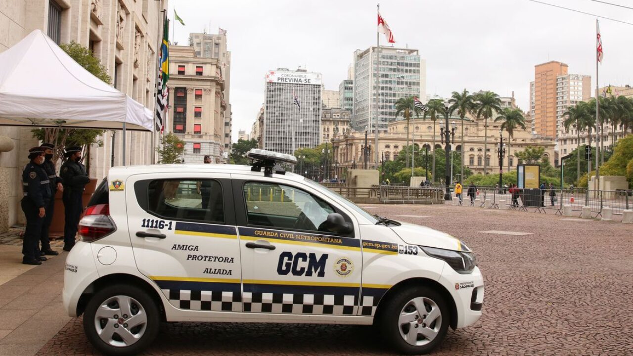 São Paulo - Base da Guarda Civil Metropolitana - GCM em frente a prefeitura, no Viaduto do Chá, região central.