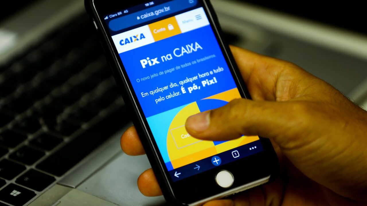 Em pouco mais de nove horas, mais de 3,5 milhões de chaves foram cadastradas no Pix, o novo sistema de pagamentos instantâneos operado pelo Banco Central (BC)