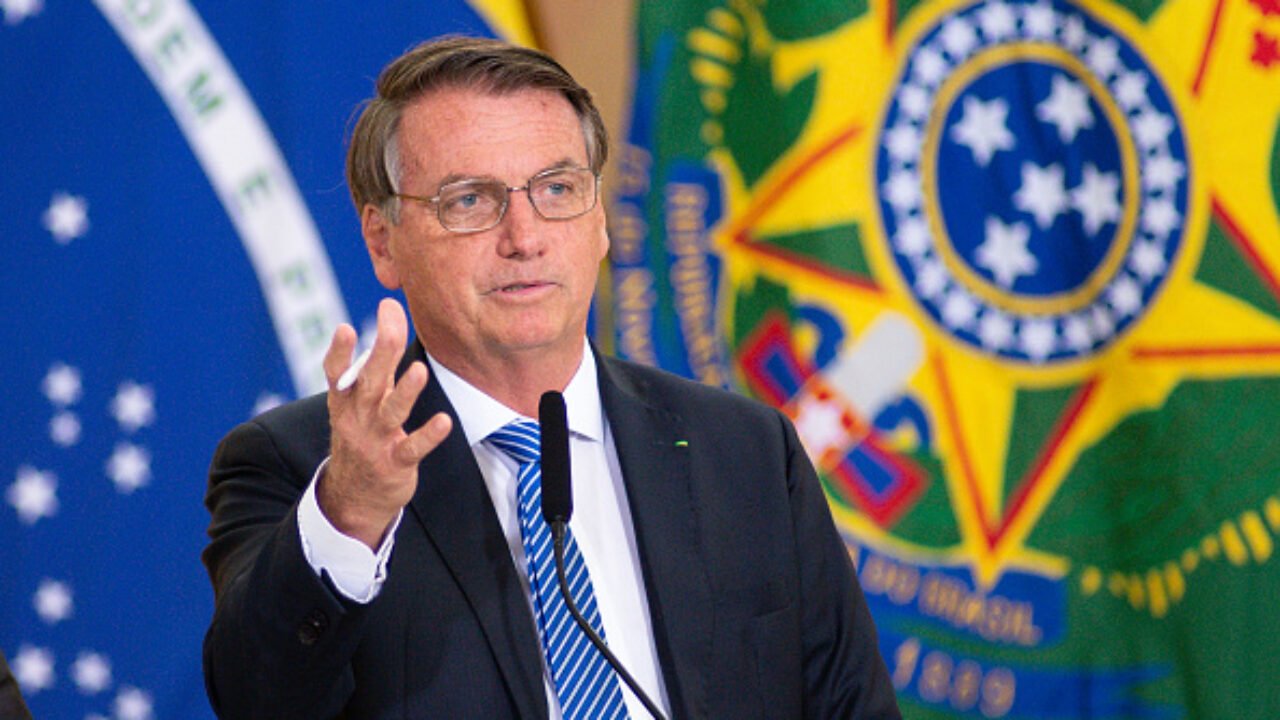 BRASILIA, BRAZIL - NOVEMBER 11: Brazilian President Jair Bolsonaro speaks during the Presentation of Food Donation Program at Planalto Palace on November 11, 2021 in Brasilia, Brazil. The program Comida no Prato aims to connect companies who want to donate food with institutions that are able to receive them for distribution to those in need. The levels of poverty and hunger grew in Brazil in 2020 and 2021, fueled by the effects of the pandemic. (Photo by Andressa Anholete/Getty Images)
