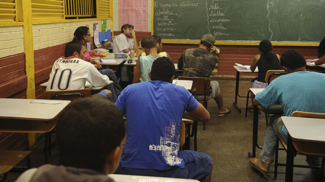 sala_de_aula_ensino_medio