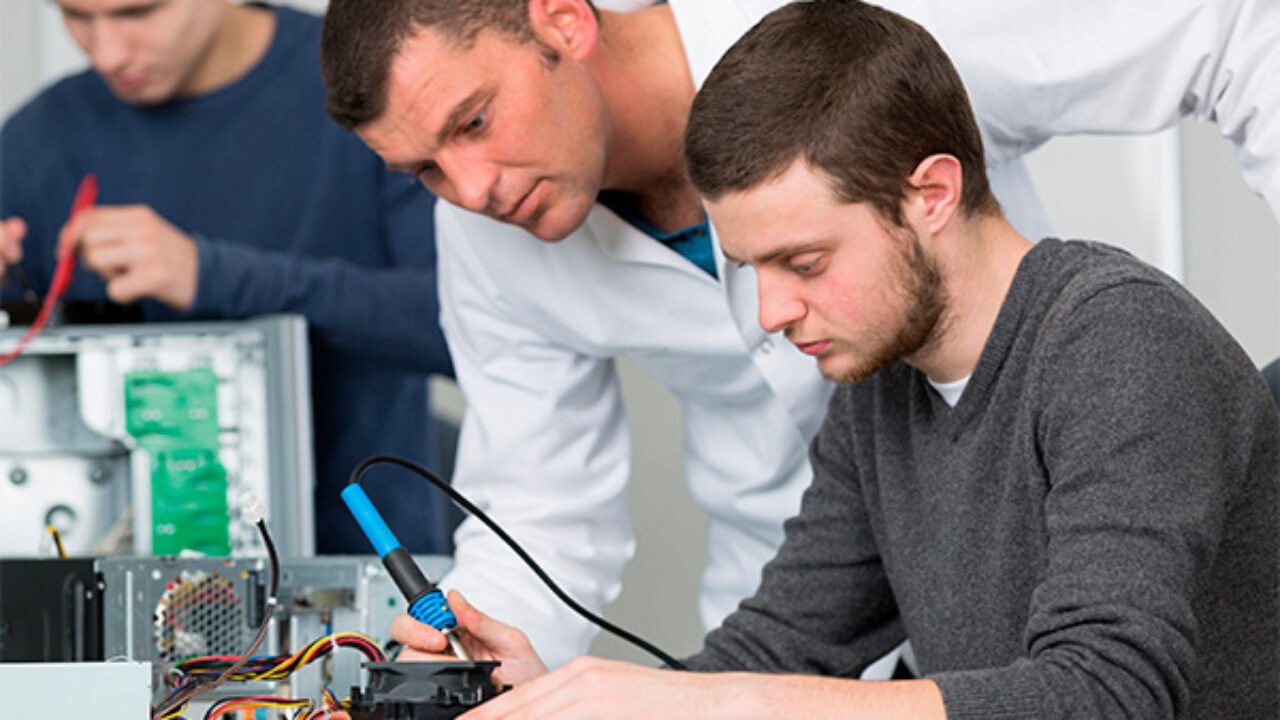 vale-a-pena-fazer-um-curso-tecnico